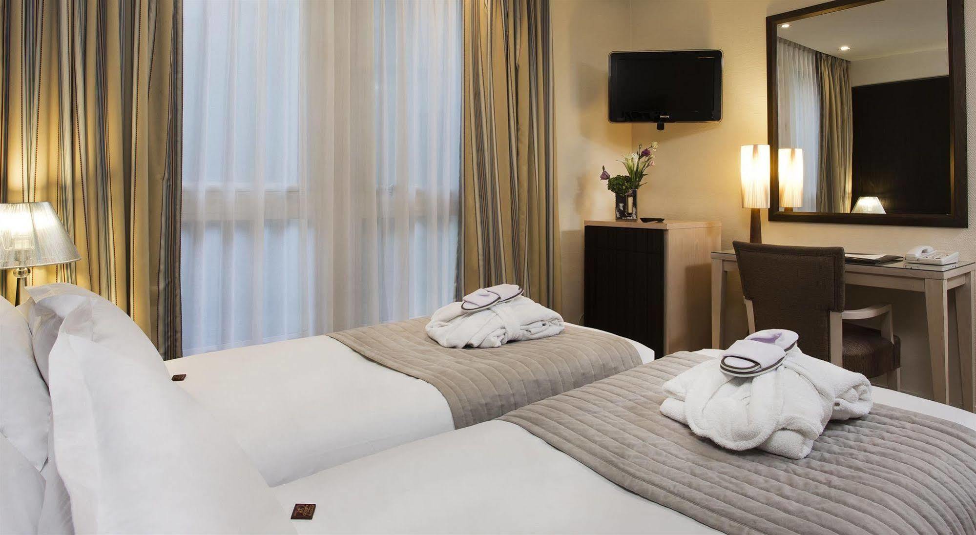 Hotel Le Pera Παρίσι Δωμάτιο φωτογραφία