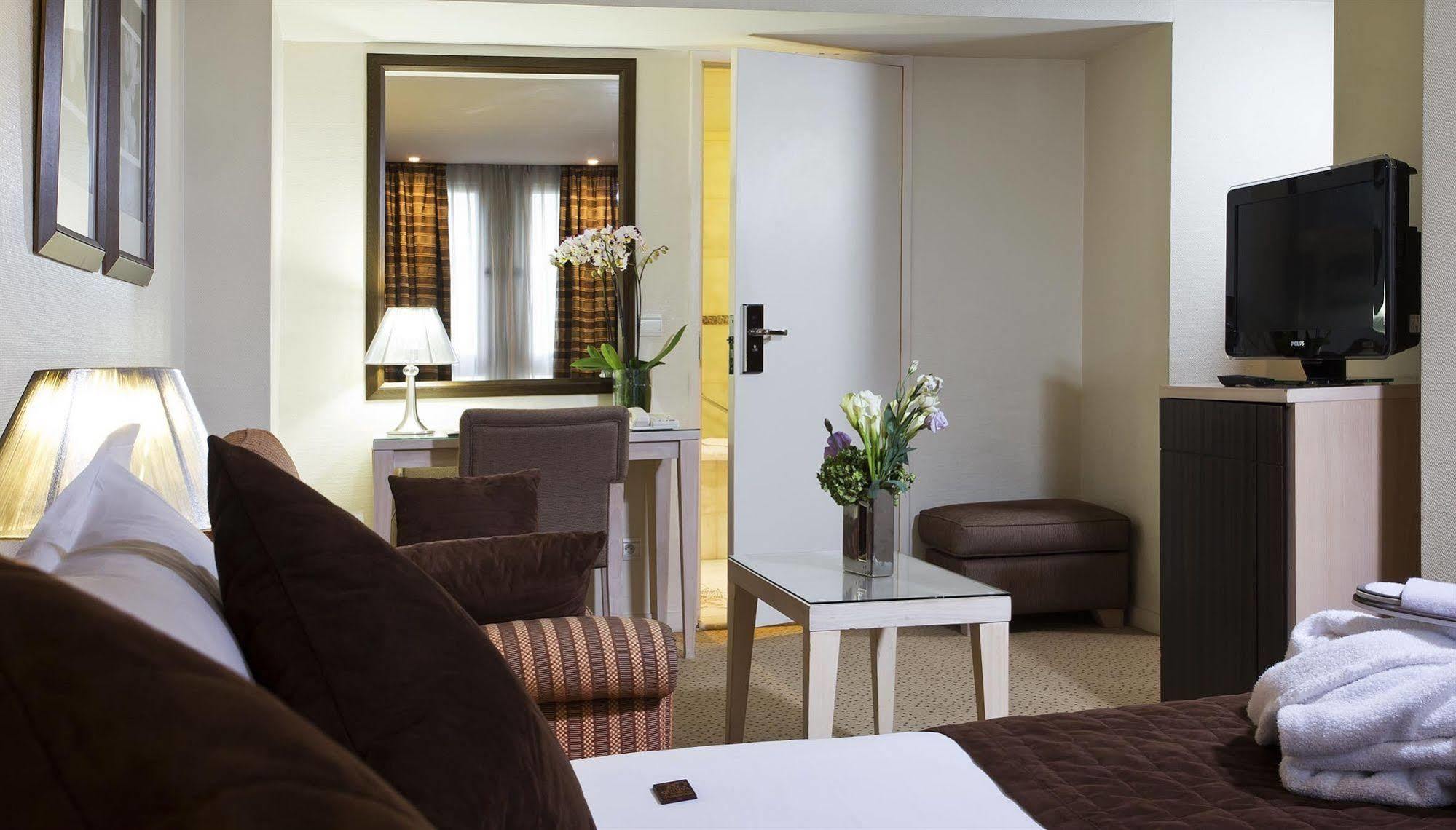 Hotel Le Pera Παρίσι Δωμάτιο φωτογραφία